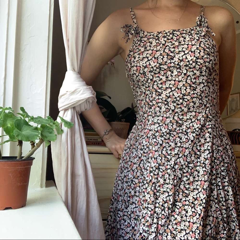 Vintage Floral Tie Back Midi Dress